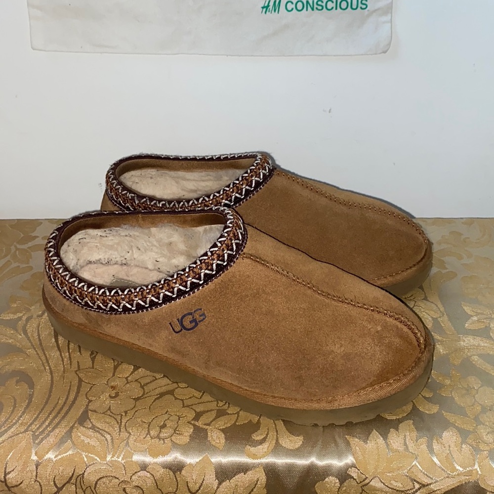 Size 9 Tan Tasman UGG Slippers